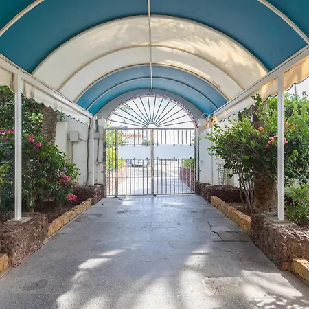 Daire Floral - Large Private Terrace With Pool *