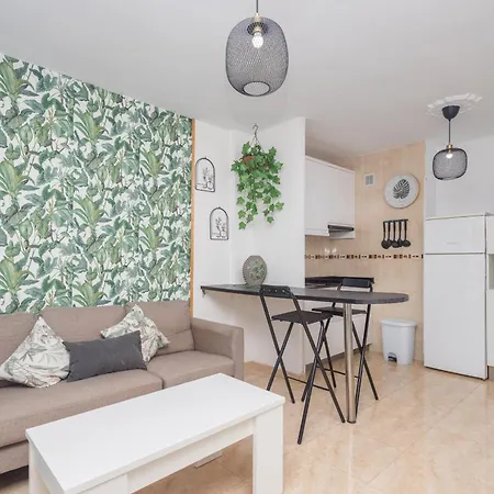 Floral - Large Private Terrace With Pool Daire *