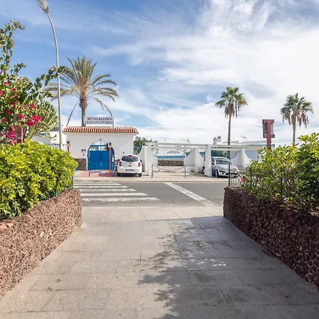 Daire Floral - Large Private Terrace With Pool