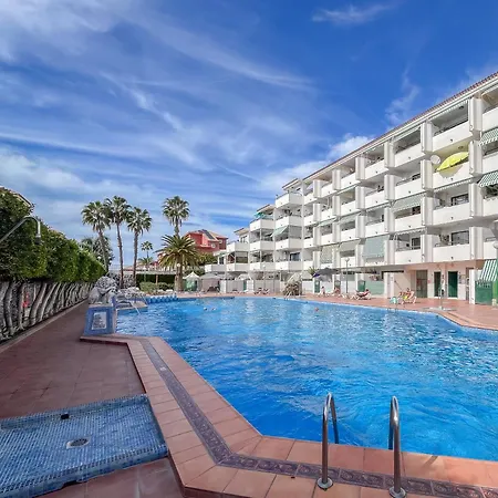 Floral - Large Private Terrace With Pool Apartment